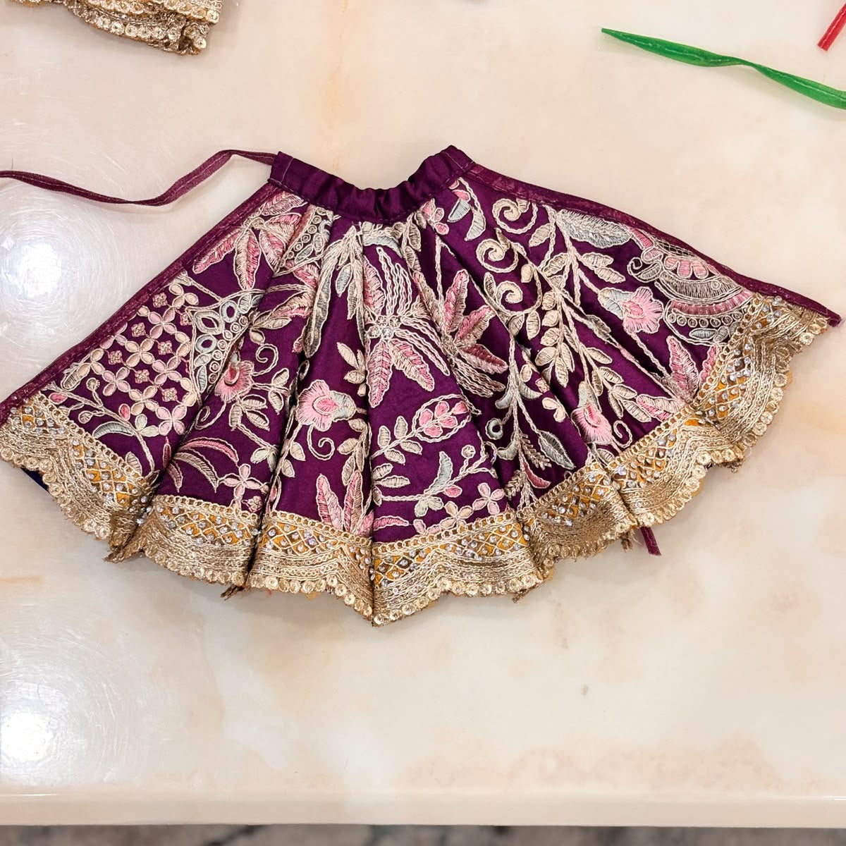Jamuni Nav-Vastra Floral Zari Mata Rani Lehenga Set